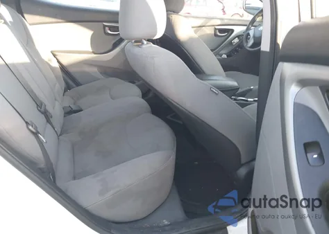 2015 Hyundai Elantra Se z USA, uszkodzony, nr VIN 5NPDH4AE5FH648201